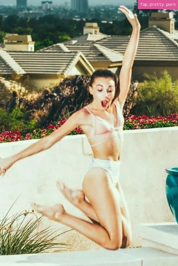 Brynn Rumfallo - Photo #17