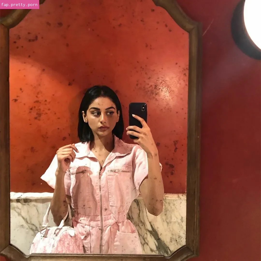 Banita Sandhu - Photo #51