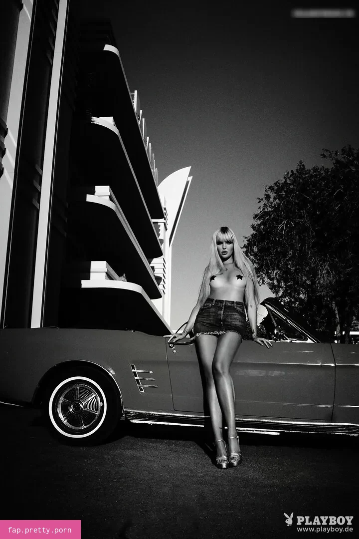 Bonnie Strange - Photo #15