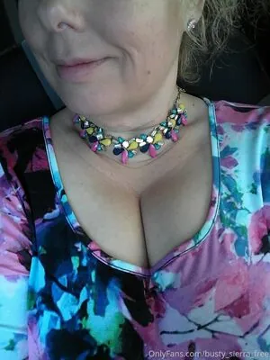 busty_sierra_free