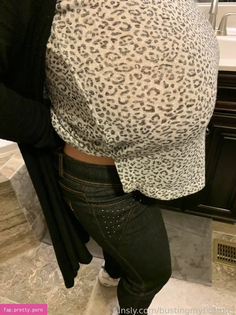 BustingMyButtons - Photo #42