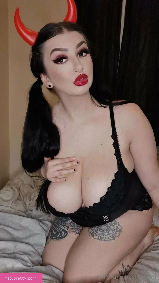 bustyaltgirl - Photo #79