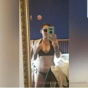 bustyasianbabe95