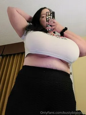 bustybigbooty