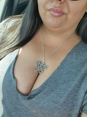bustychick26