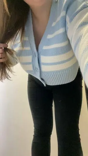 bustyfox1