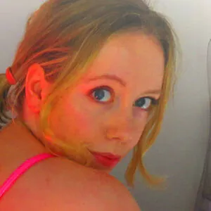 bustylily