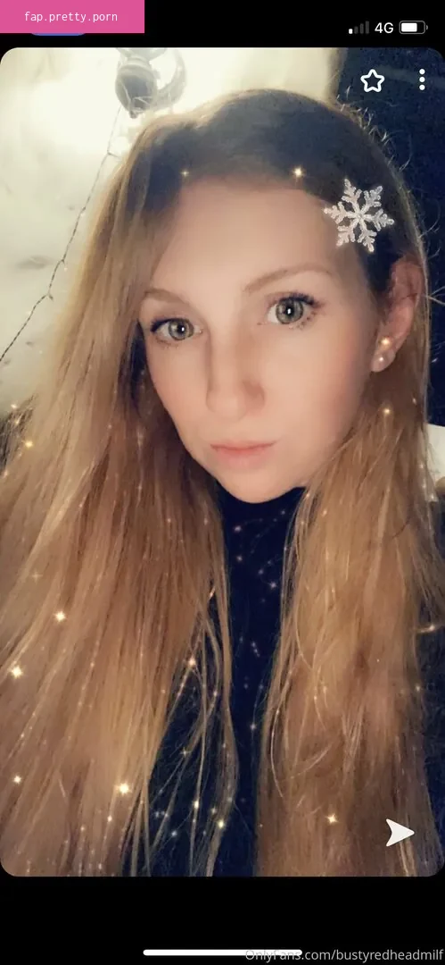 Bustyredheadmilf - Photo #01
