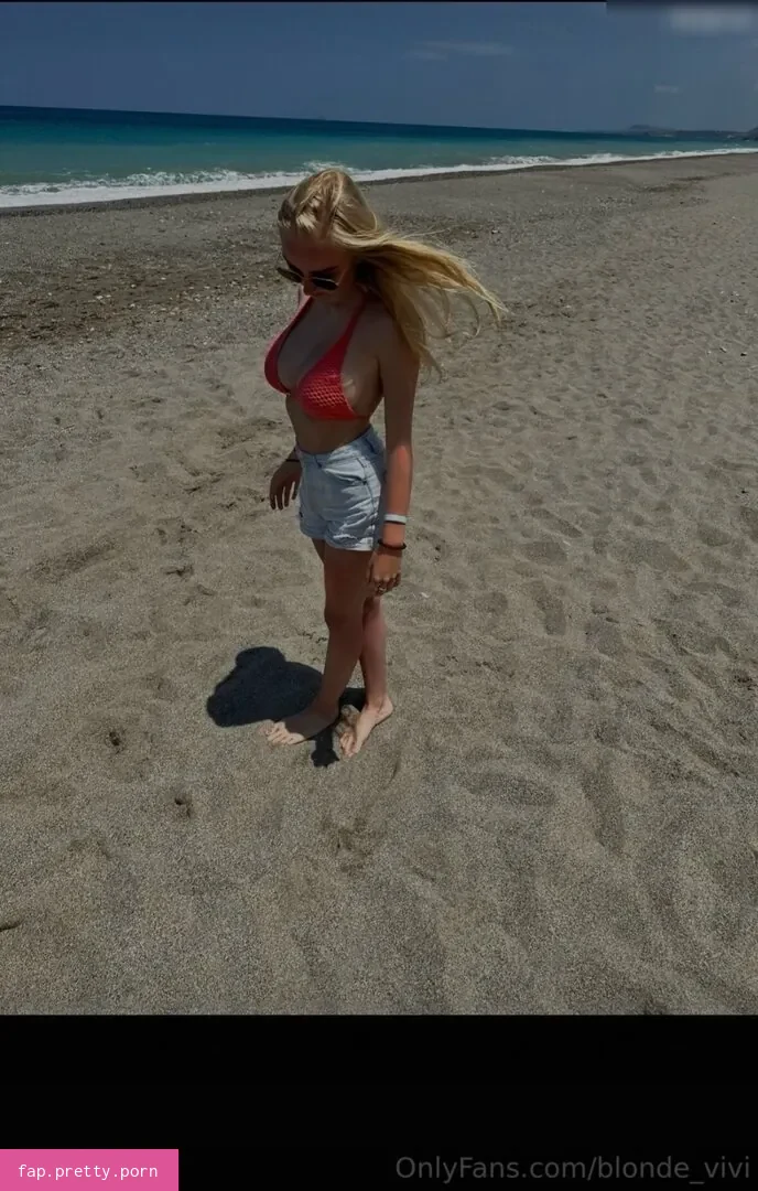 blonde_vivi - Photo #49