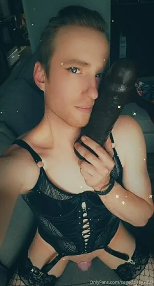 cagedsissy2020