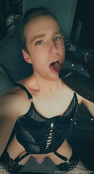 cagedsissy2020