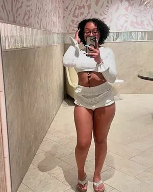 Caileneasely