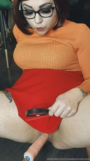 canadiancomiccutie