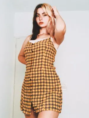 _carlaperezz content