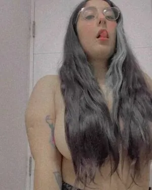 Carolin.a__sto