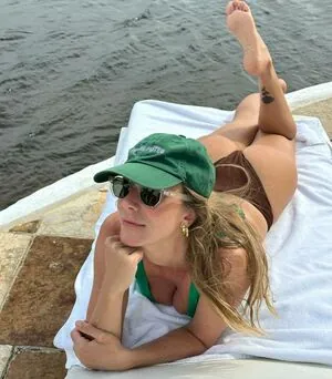 Caroline Abras