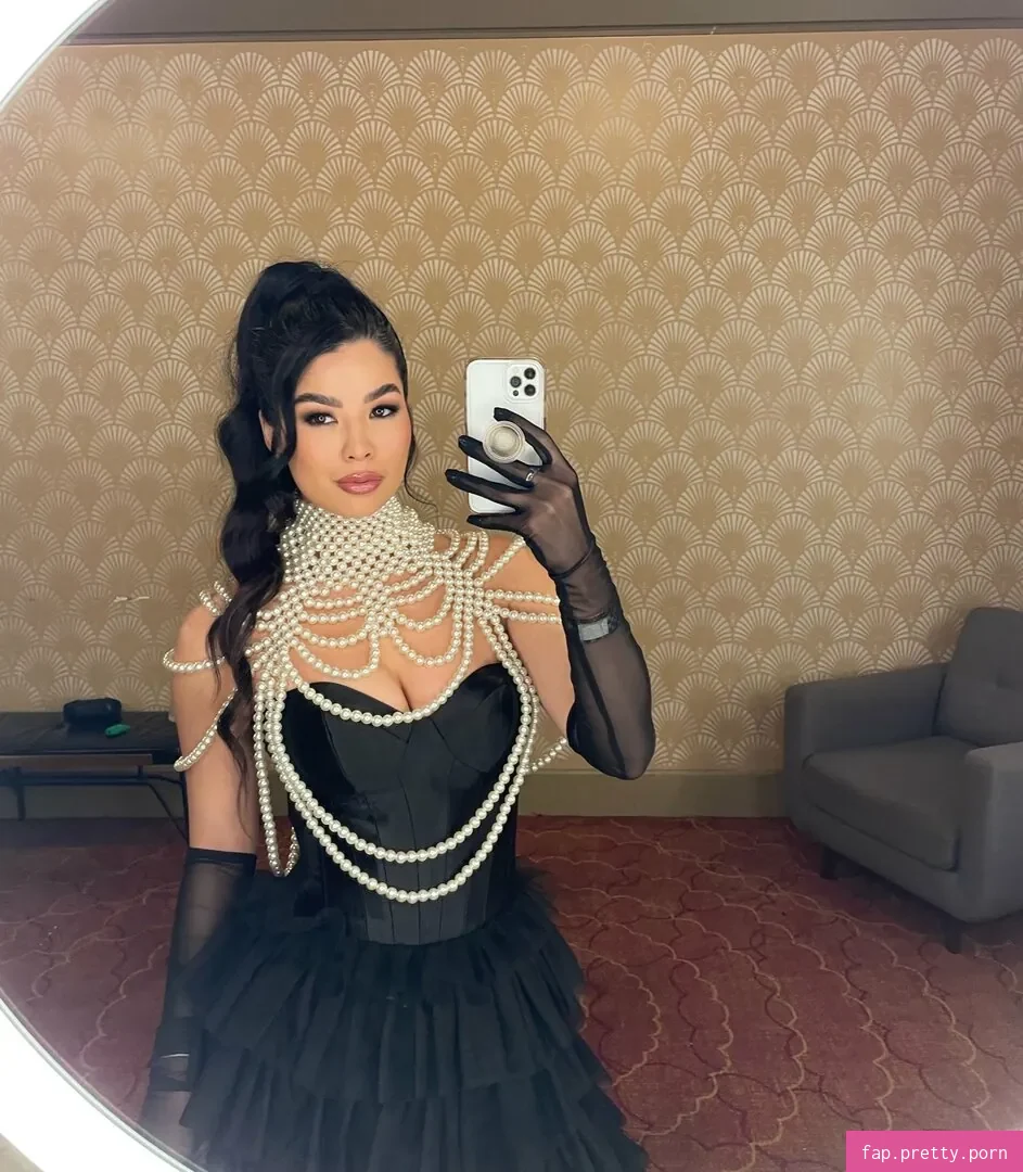 CarolineKwan - Photo #16