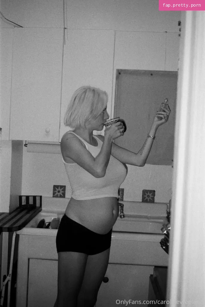carolinevreeland - Photo #39