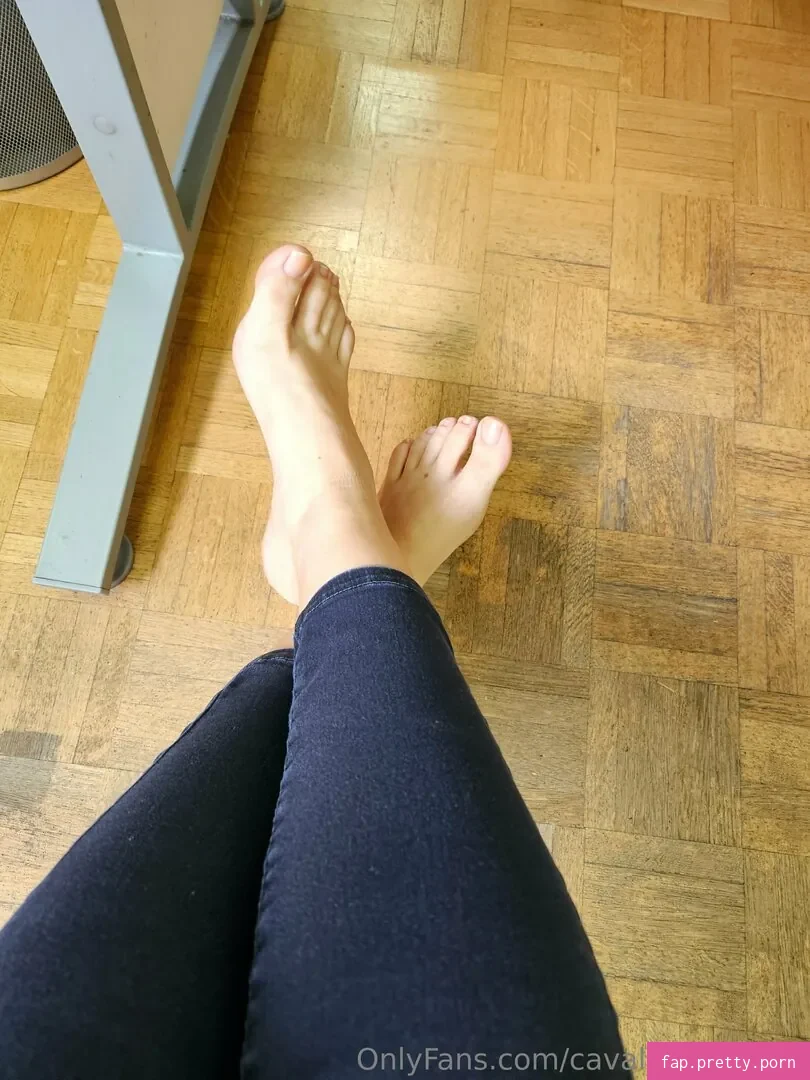 cavalierifeetfree - Photo #62