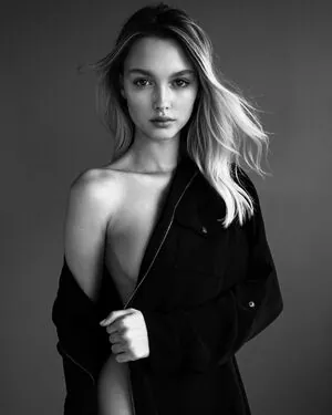 Chloe Avenaim