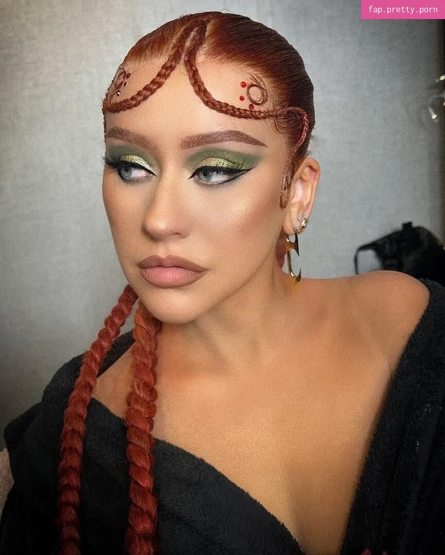 Christina Aguilera - Photo #02