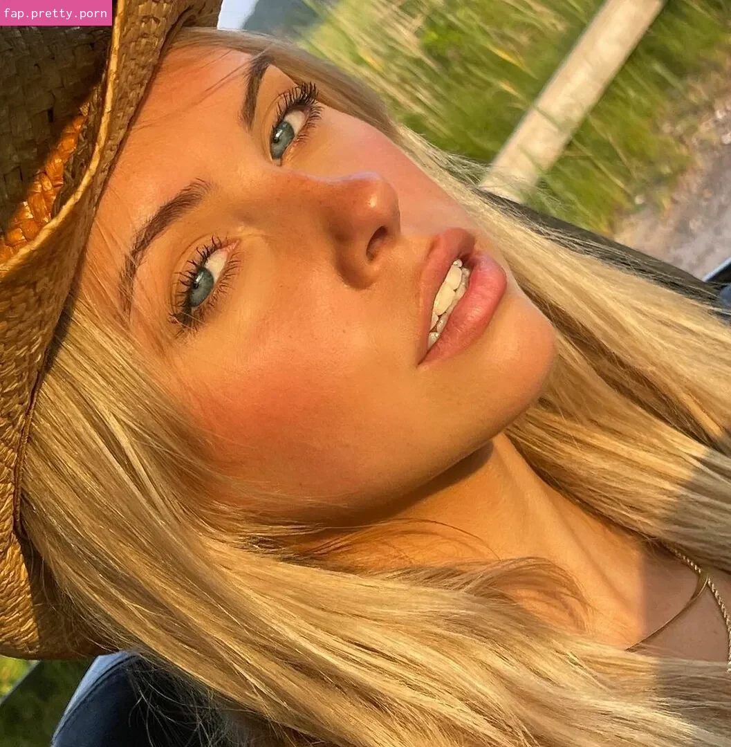 Courtney Antalek - Photo #31
