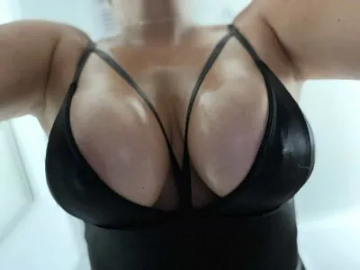 Curvy Aus Mum