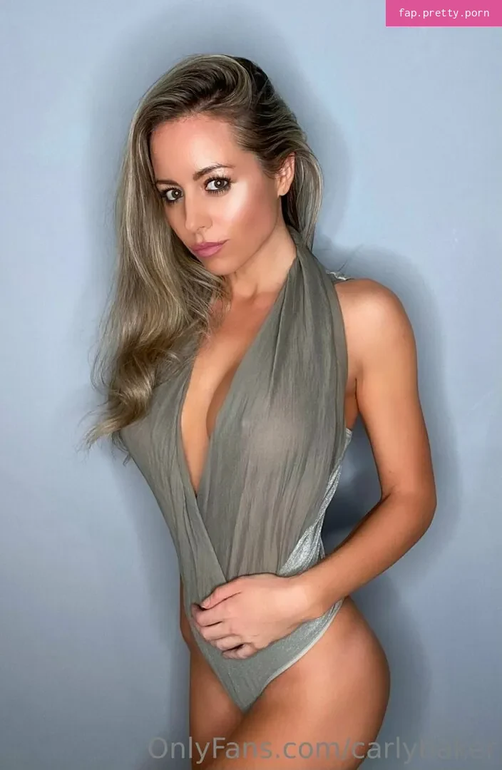 Carly Baker - Photo #03