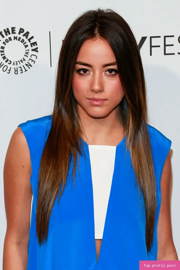Chloe Bennet - Photo #11