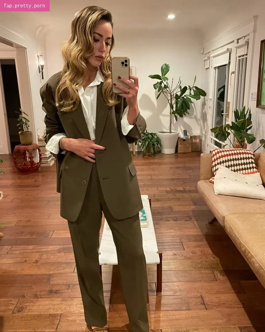 Chloe Bennet - Photo #86