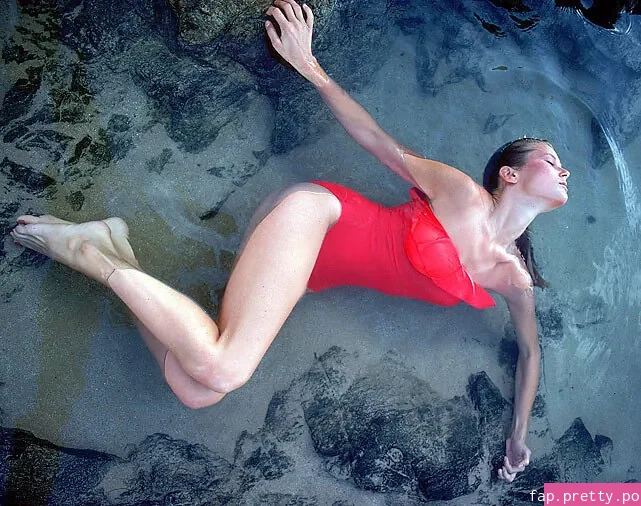 Christie Brinkley - Photo #15