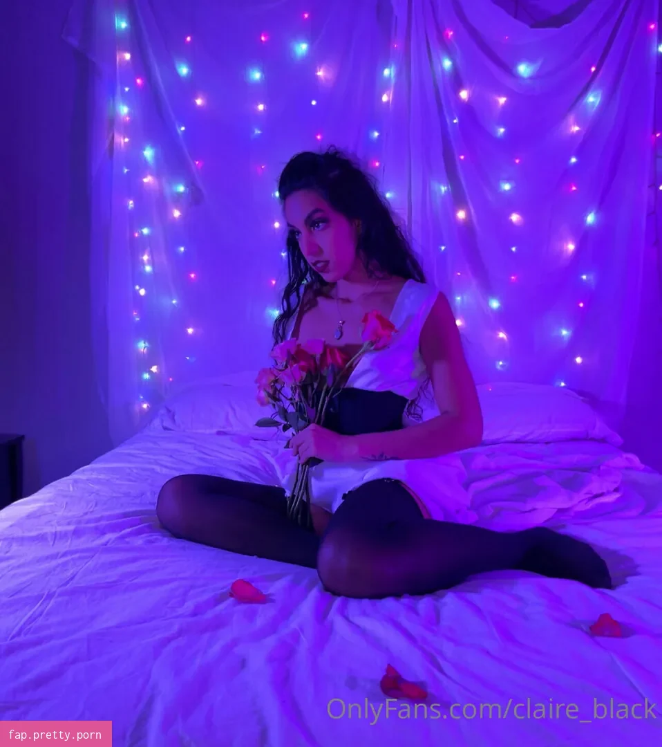 claire_black - Photo #48