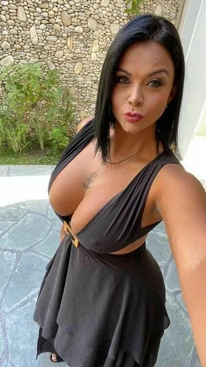 Carolina Correa Troutt