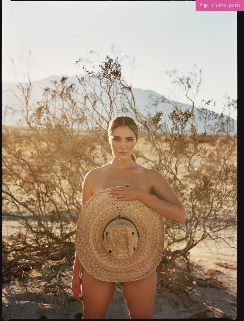 Chanel Celaya Watkins - Photo #07
