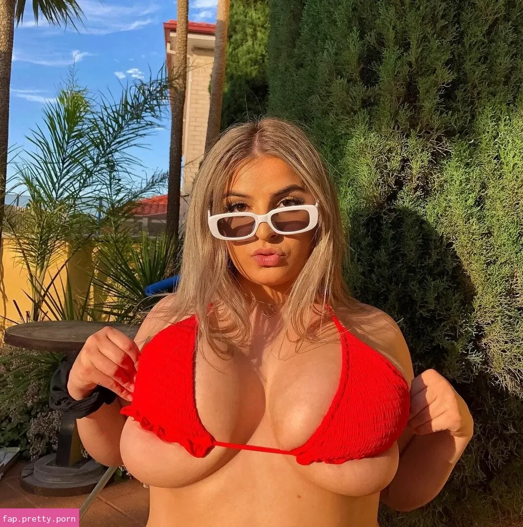 Chloe C - Photo #05