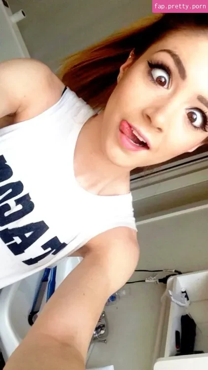 Chrissy Costanza - Photo #37