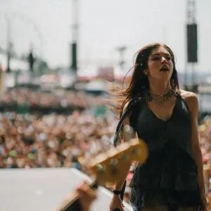 Chrissy Costanza