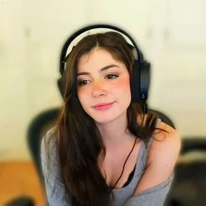 Chrissy Costanza