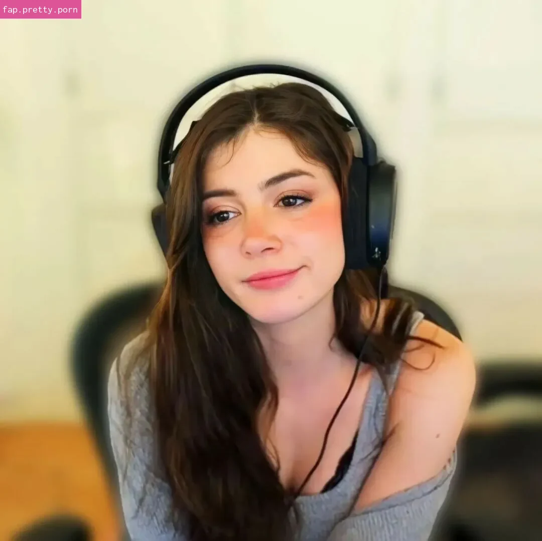 Chrissy Costanza - Photo #39