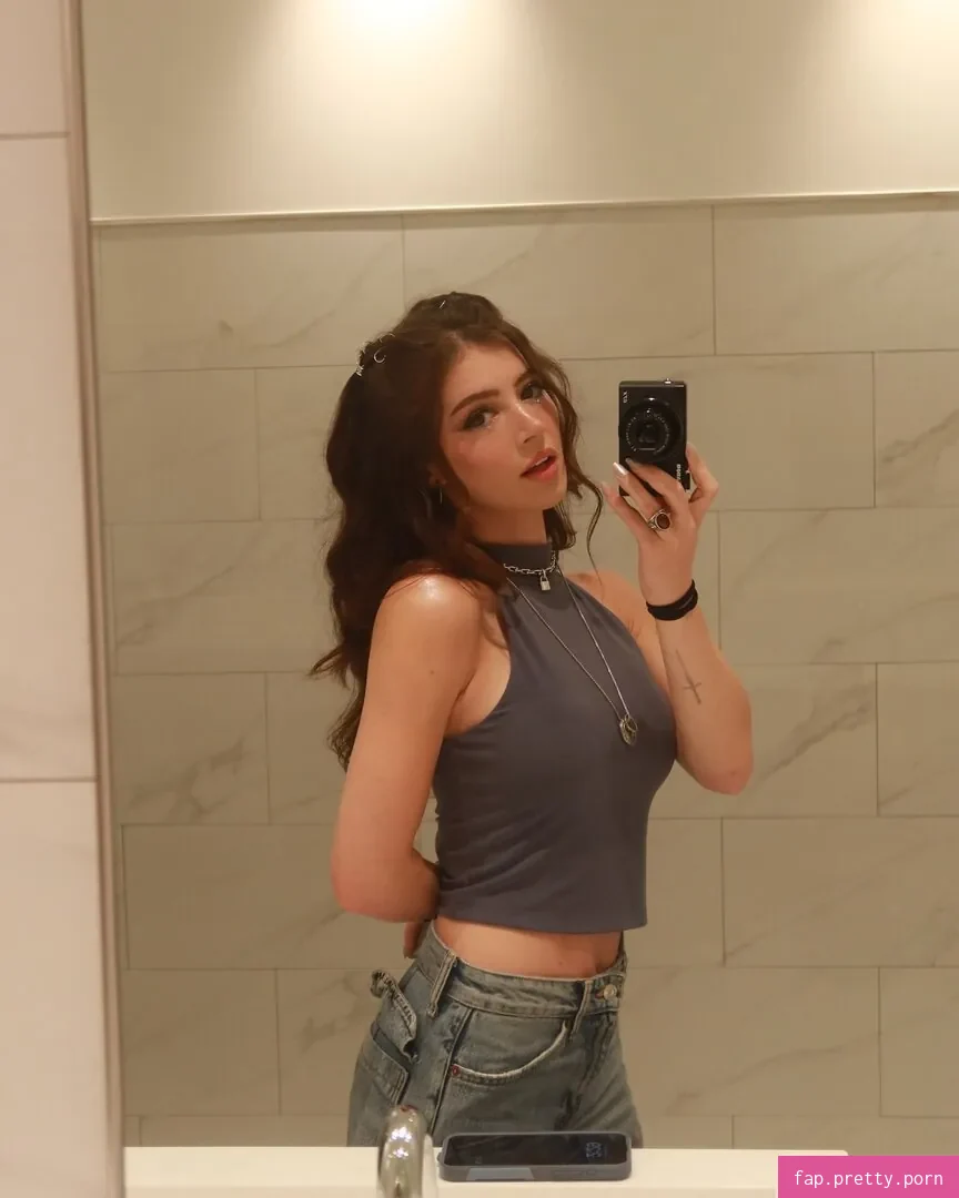 Chrissy Costanza - Photo #96