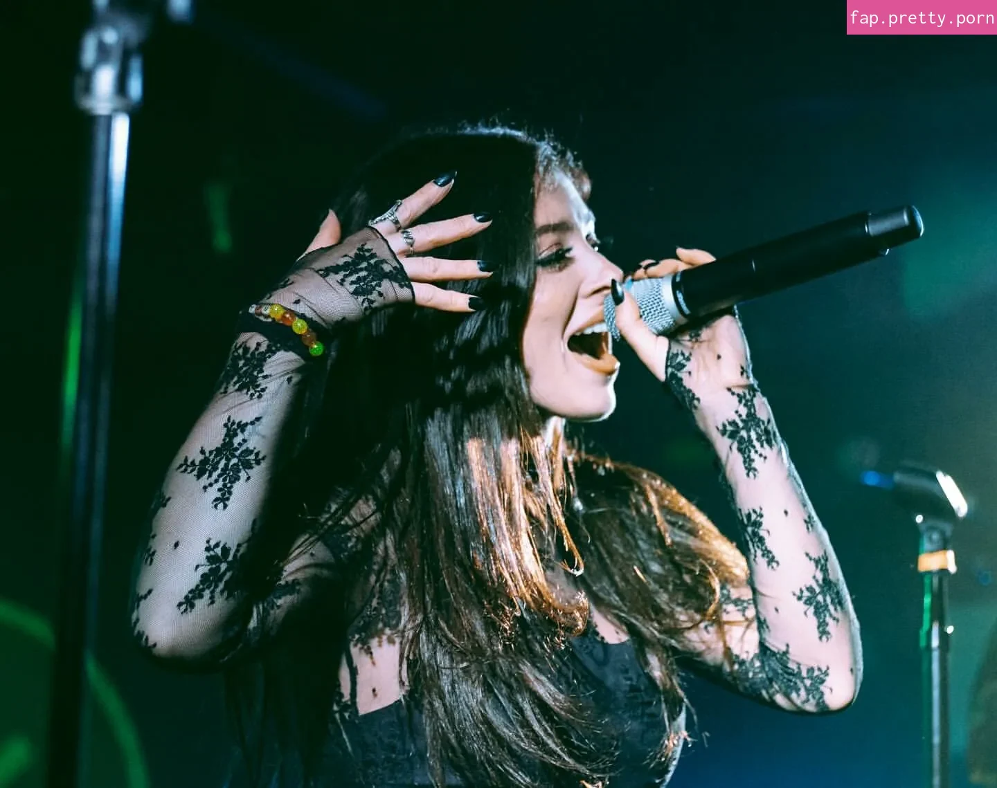 Chrissy Costanza - Photo #08