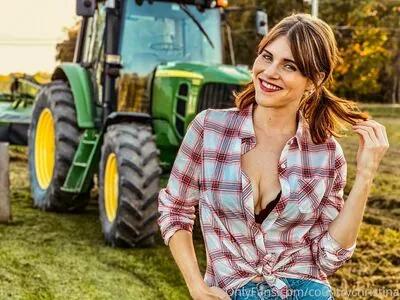 Country Christina