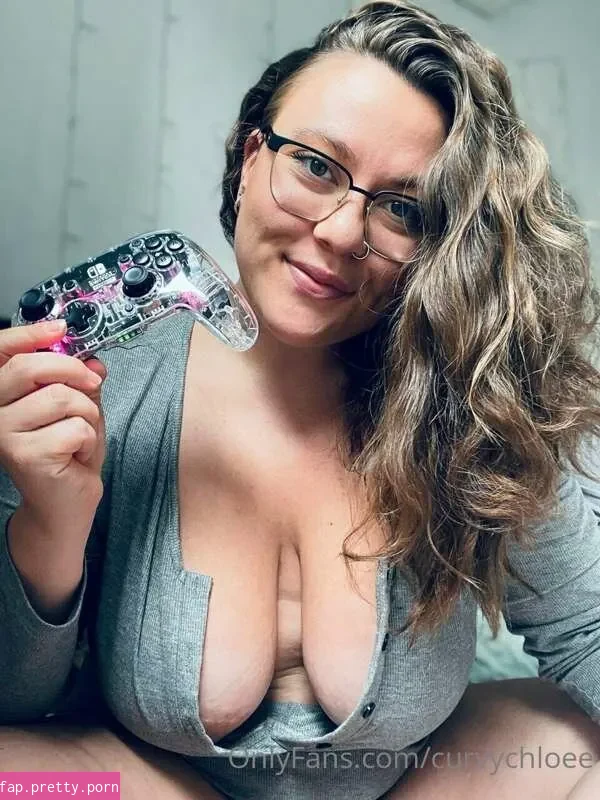 Curvy Chloe - Photo #13