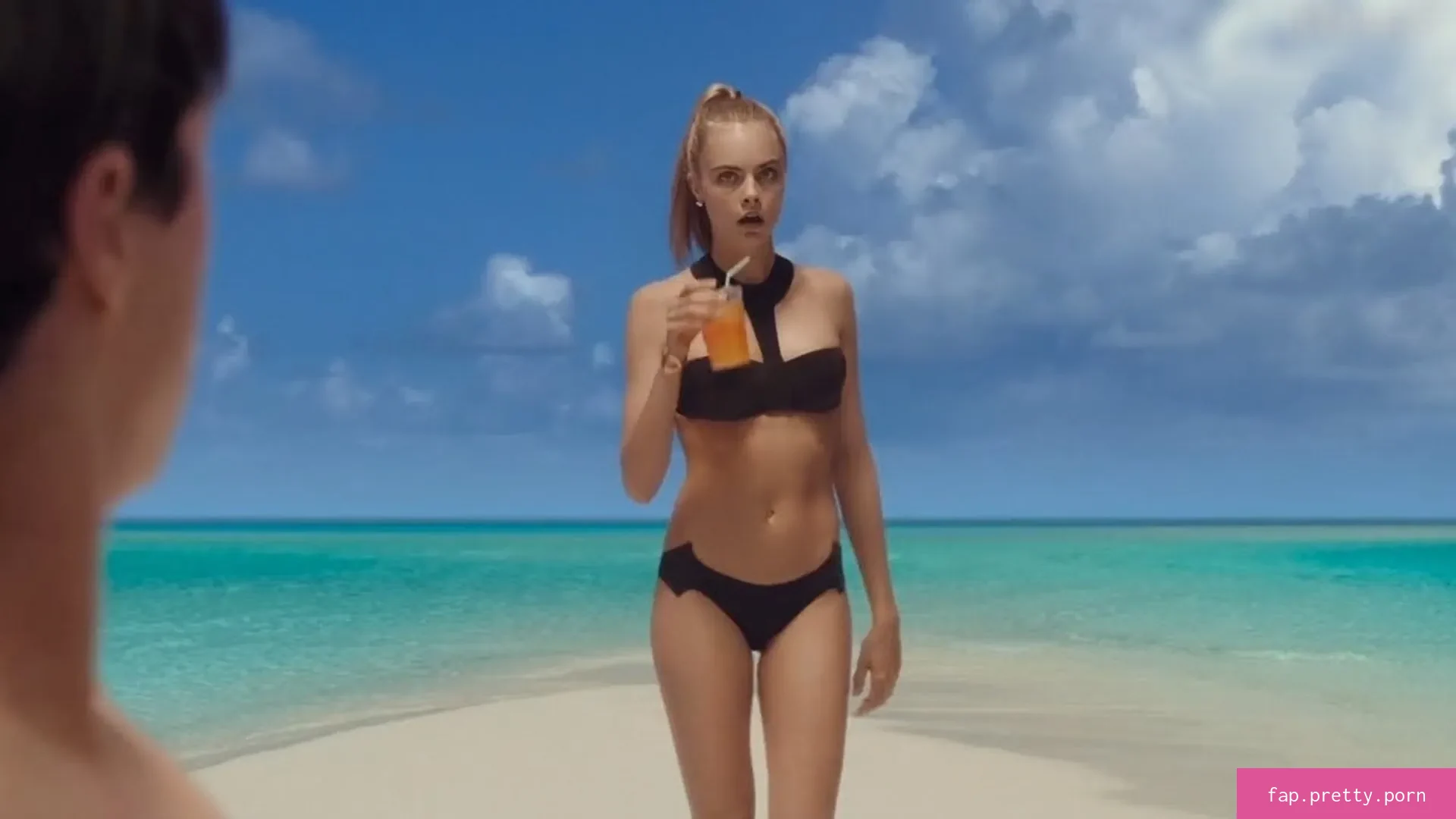 Cara Delevingne - Photo #21