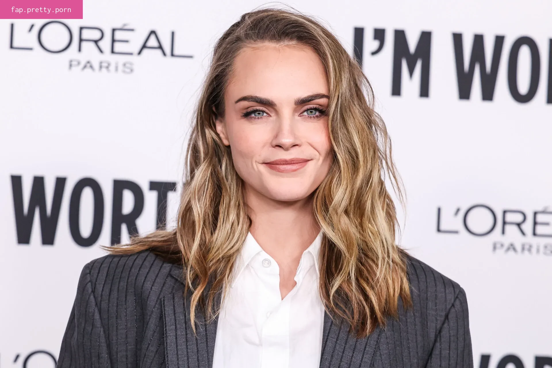 Cara Delevingne - Photo #13