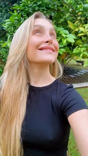 Carla Diaz
