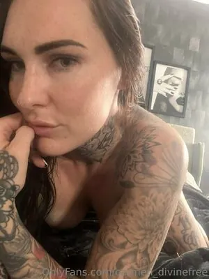 carmen_divinefree