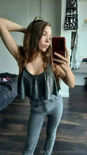 charming_dora