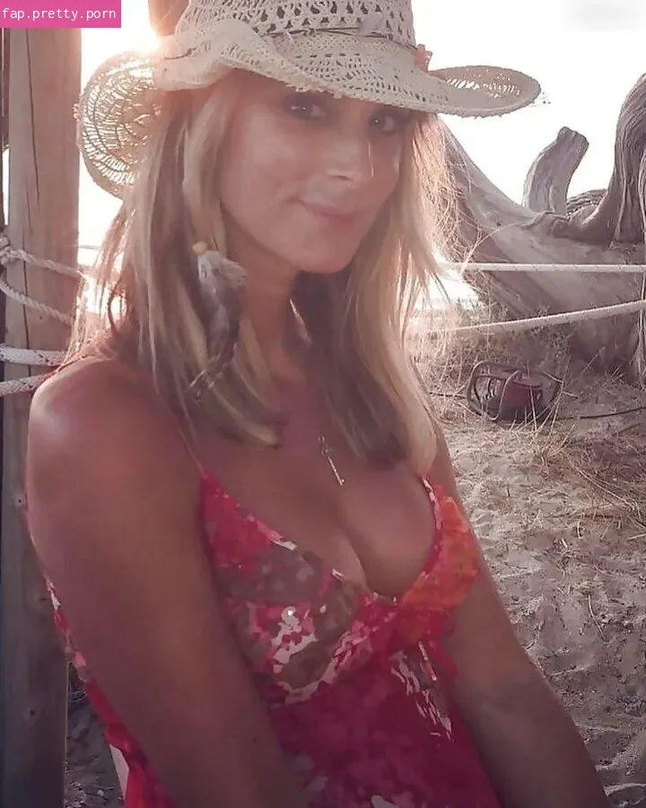 Claudelle Deckert - Photo #86