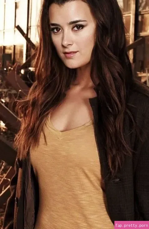 Cote De Pablo - Photo #06